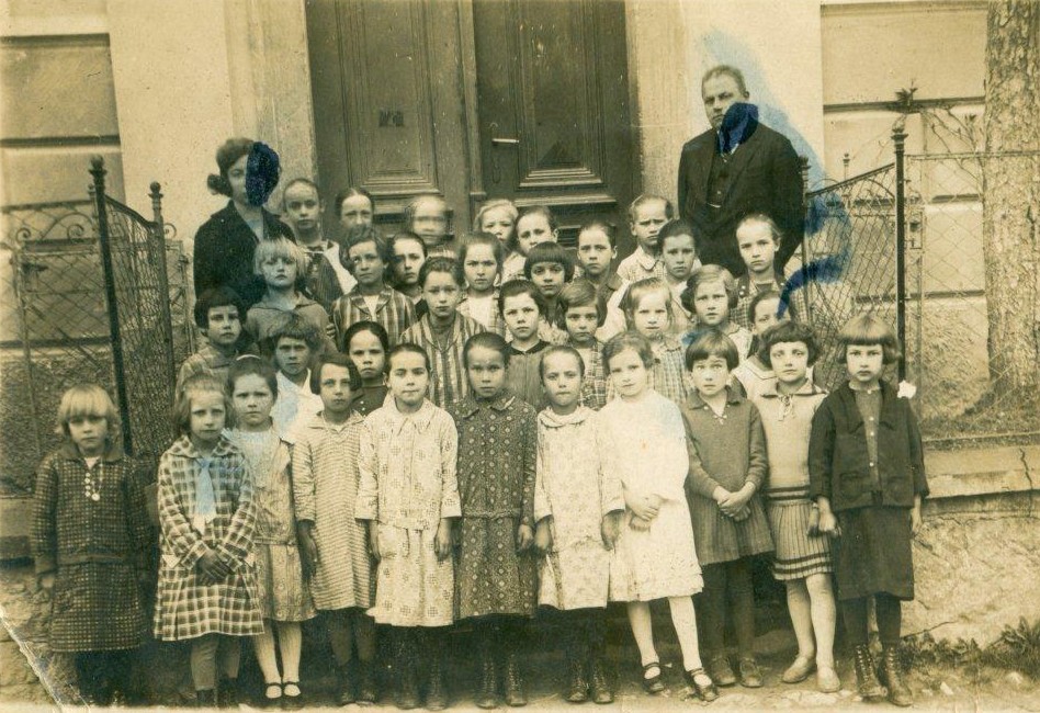 deklice-roj-1921-2-razred